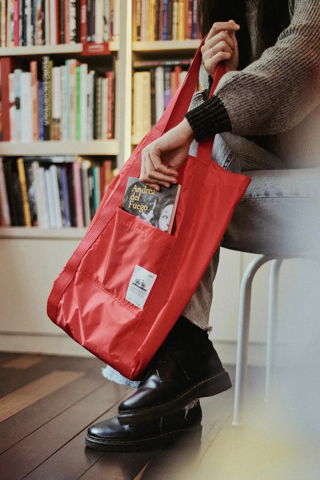 Totebag vermelha — detalhe
